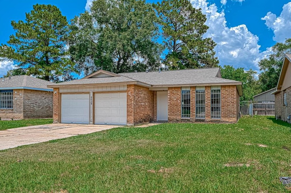 8634 Valley Flag Dr, Houston TX  77078-3739 exterior