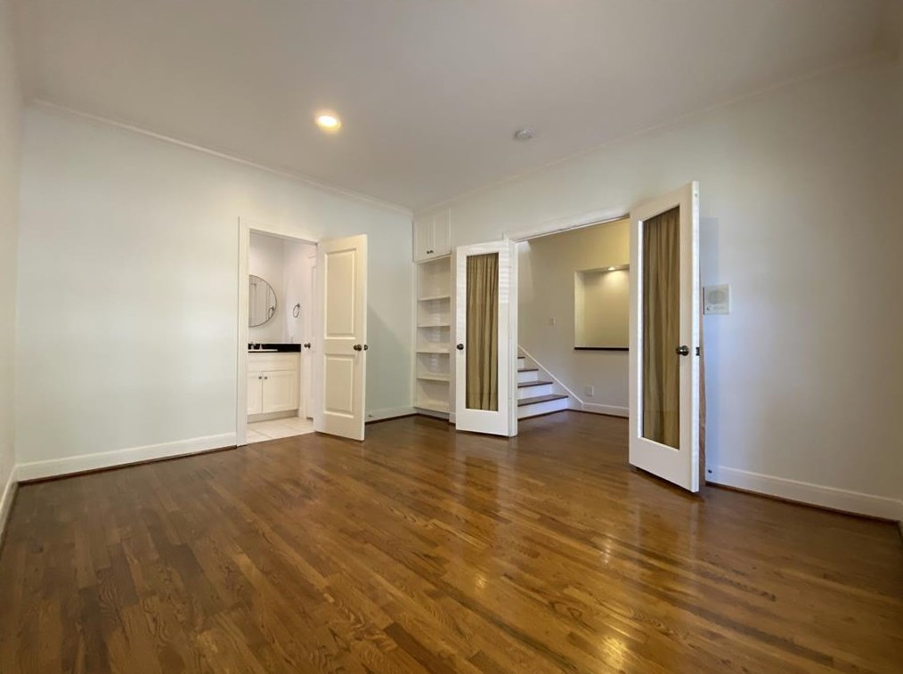 1647 Bonnie Brae St, Houston TX  77006-5218 exterior