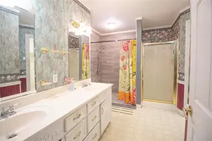 1300 W Church St, Livingston, TX 77351 - Photo 9