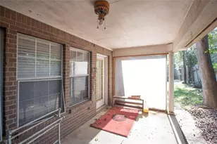 1300 W Church St, Livingston, TX 77351 - Photo 5