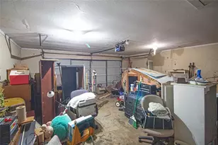 1300 W Church St, Livingston, TX 77351 - Photo 35