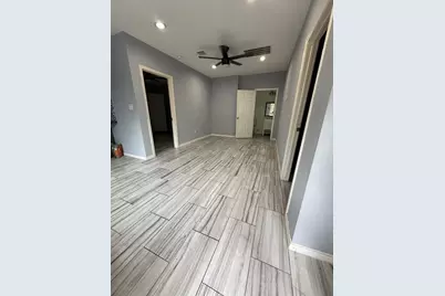 4707 Mallow Street #B, Houston, TX 77033 - Photo 5