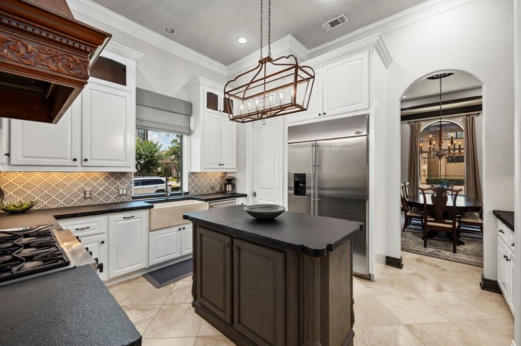1019 Vista Creek Dr, Sugar Land TX  77478-3370 exterior