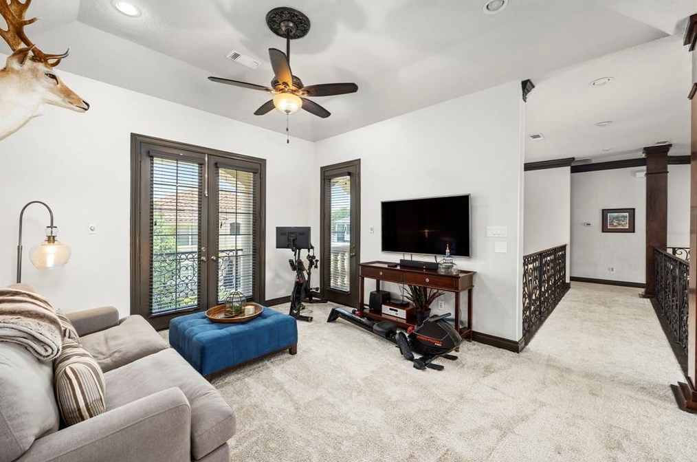 1019 Vista Creek Dr, Sugar Land TX  77478-3370 exterior