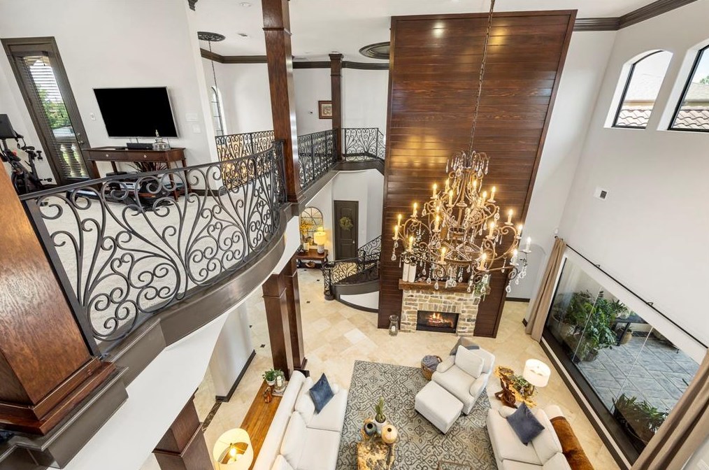 1019 Vista Creek Dr, Sugar Land TX  77478-3370 exterior