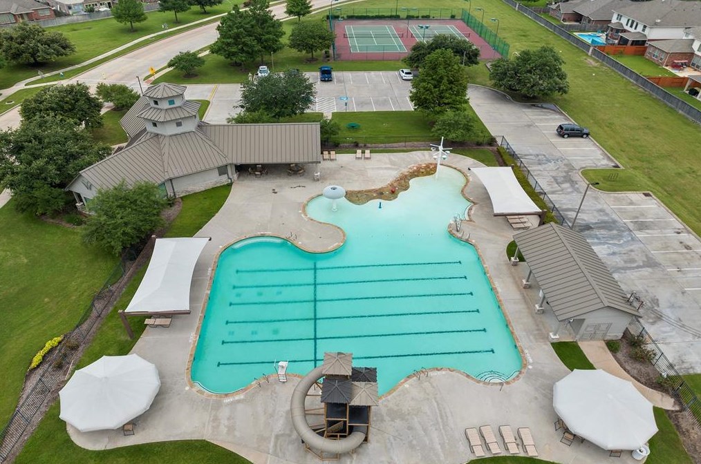 20027 Cape Clover Trl, Richmond TX  77407-4087 exterior