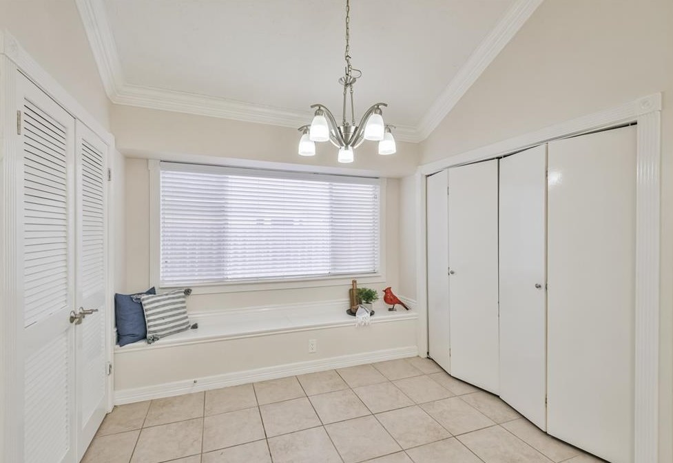 15851 Mdw Vlg Dr, Houston TX  77095-3718 exterior