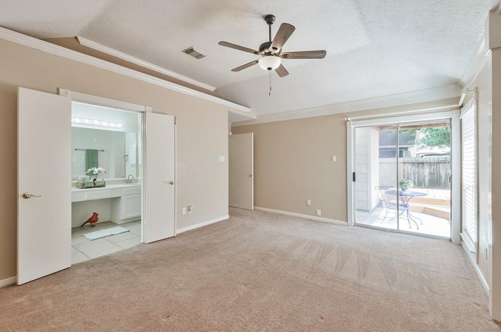 15851 Mdw Vlg Dr, Houston TX  77095-3718 exterior