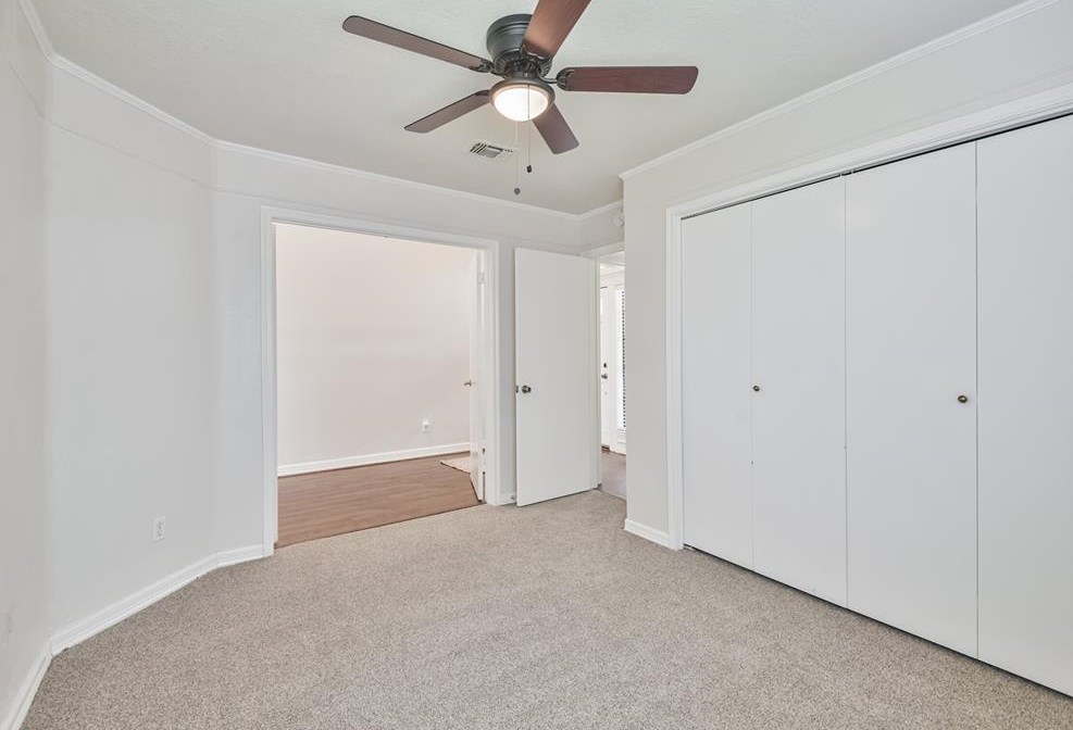 15851 Mdw Vlg Dr, Houston TX  77095-3718 exterior