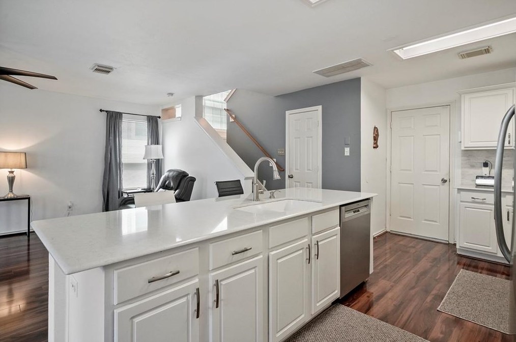18 Timberstar St, Spring TX  77382-4213 exterior