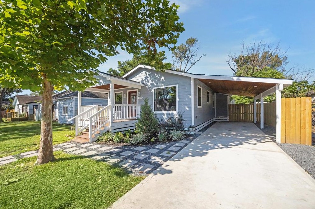 1505 Walton, Houston TX  77009-2523 exterior
