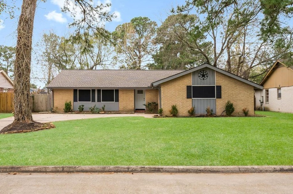 23135 Birnam Wood Blvd, Spring TX  77373-6807 exterior