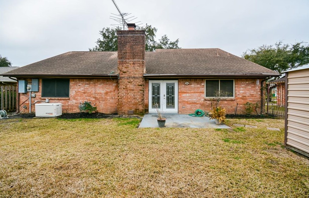 10711 Sagebluff Dr, Houston TX  77089-2908 exterior