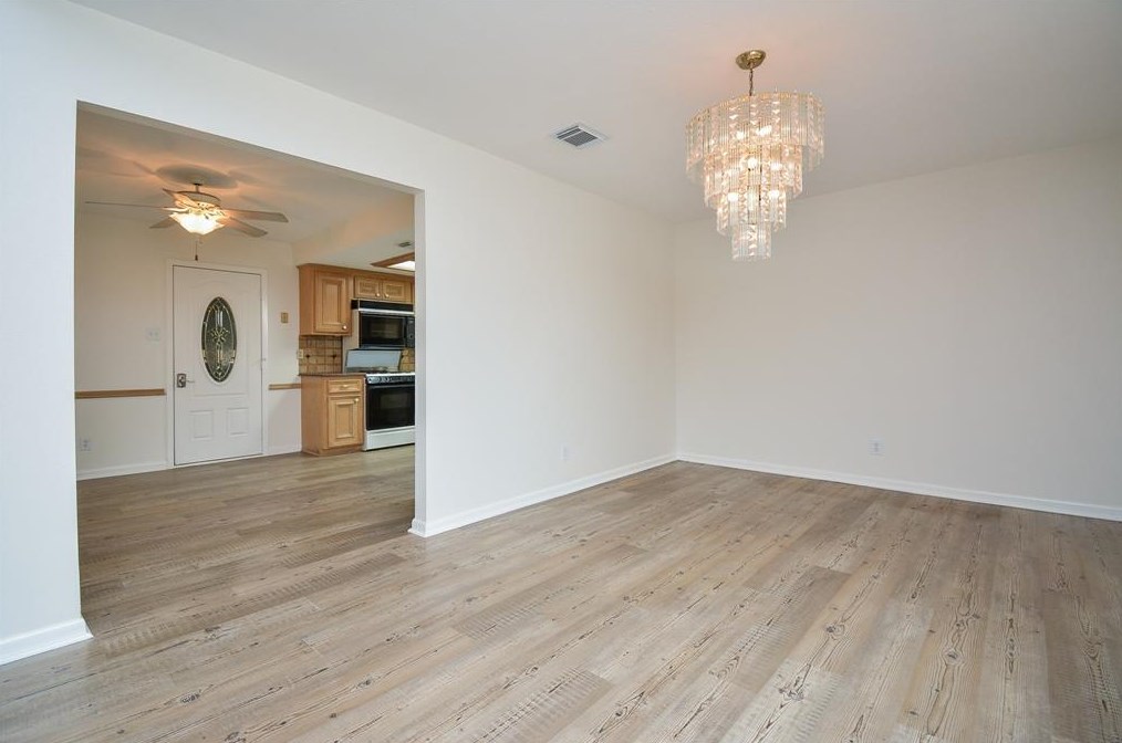 10711 Sagebluff Dr, Houston TX  77089-2908 exterior