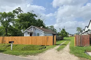 1110 Paul Quinn St, Houston, TX 77091 - Photo 1