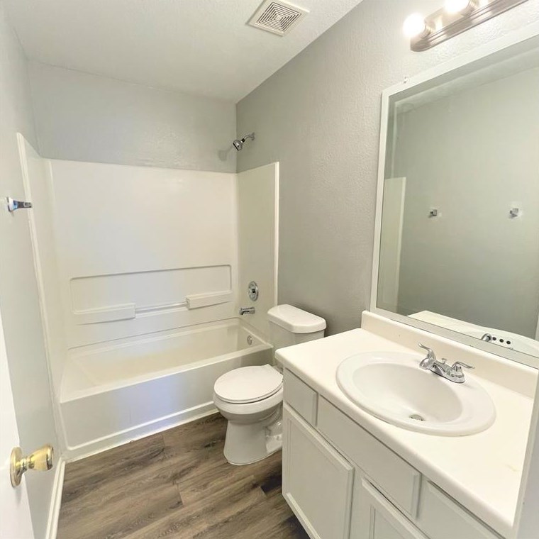 20607 Sycamore Crest Ln, Katy TX  77449-2658 exterior