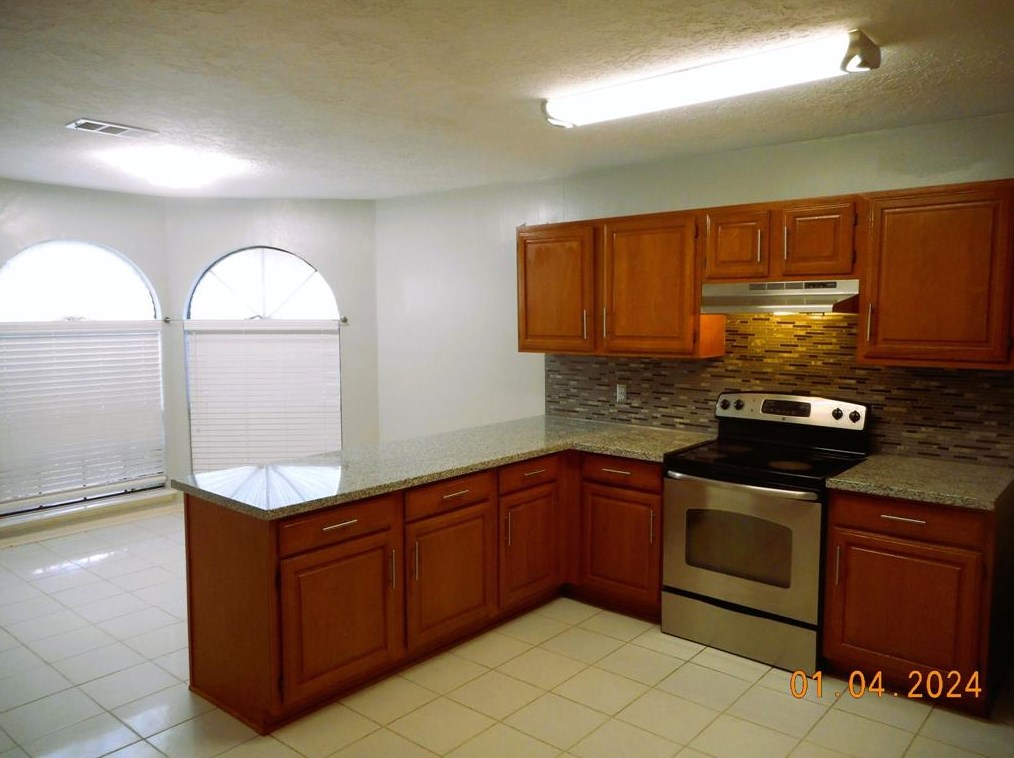1515 Bradney Dr, Houston TX  77077-3828 exterior