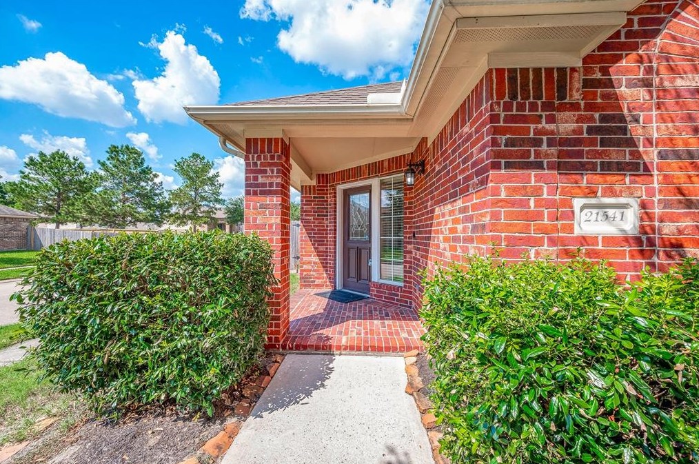 21541 Duke Alexander Dr, Humble TX  77339-1762 exterior