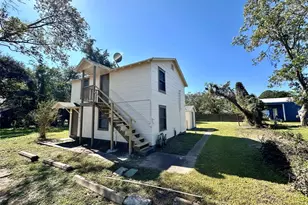 307 N Orange St, Sweeny, TX 77480 - Photo 5
