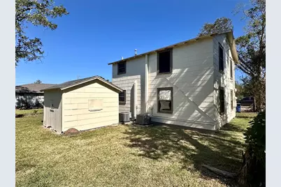 307 N Orange Street, Sweeny, TX 77480 - Photo 3