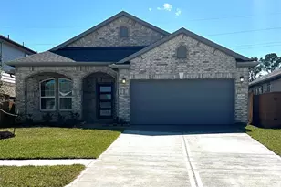 13709 Seneca Lk Dr, Texas City, TX 77568 - Photo 1