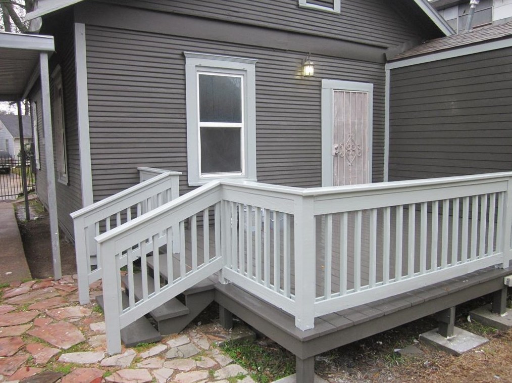 3217 Winbern St, Houston TX  77004-4650 exterior