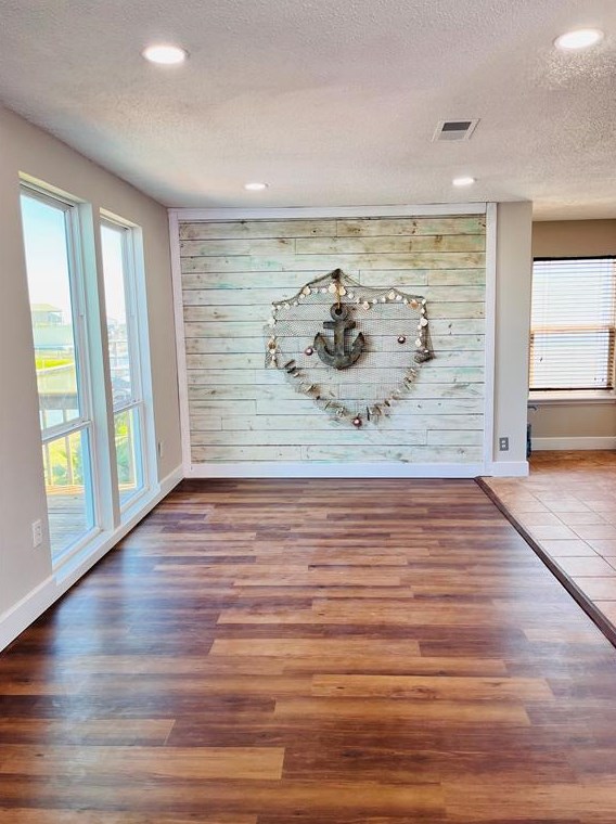 1537 Blue Water, Jones Creek TX  77541-8492 exterior