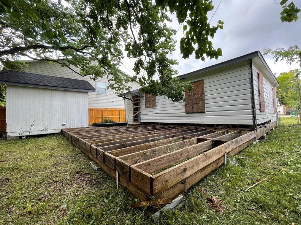 4630 Larkspur St, Houston TX  77051-2730 exterior