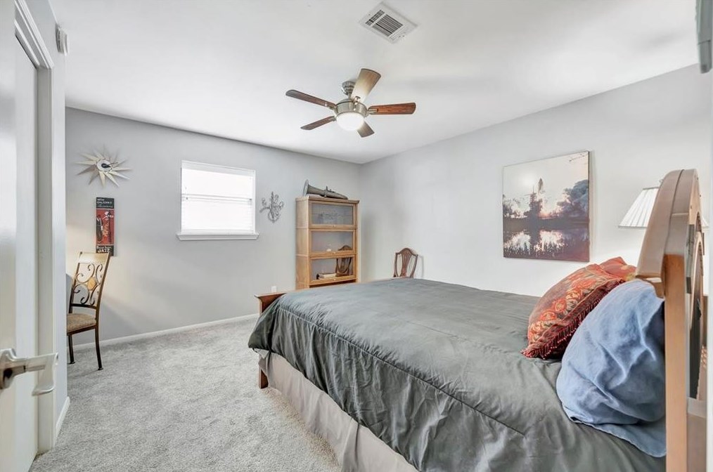 3811 Glenmeade Dr, Houston TX  77059-6004 exterior
