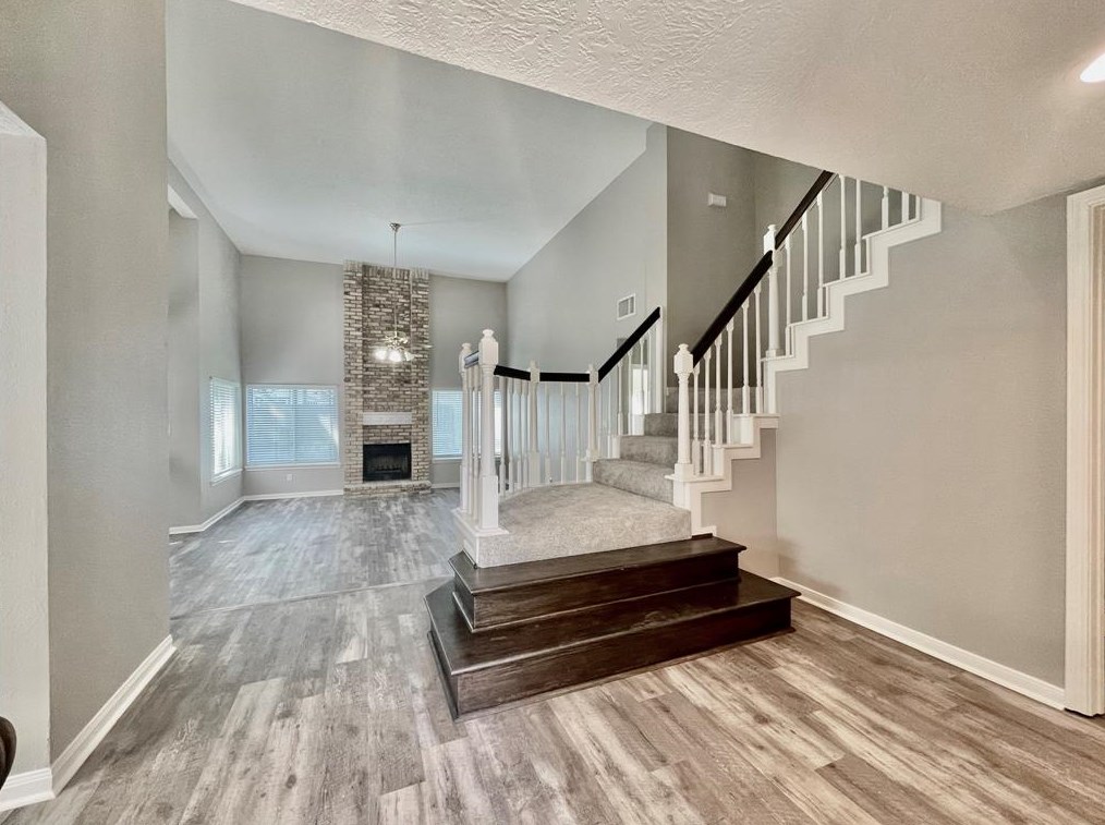 1657 Beaconshire Rd, Houston TX  77077-3868 exterior