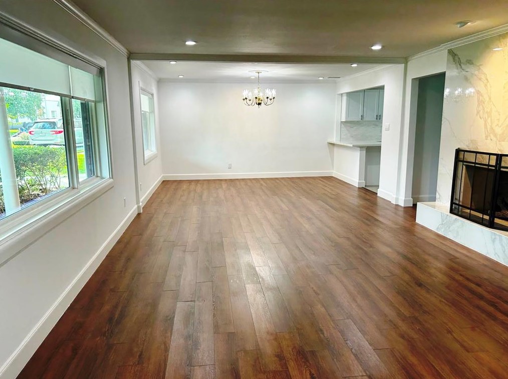 5604 Holly Springs Dr, Houston TX  77056-2026 exterior