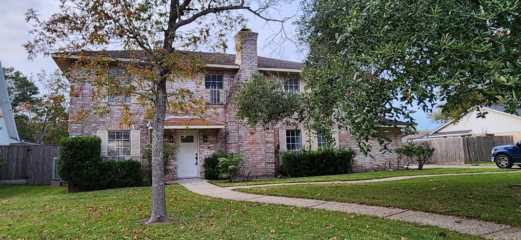 1904 La Salle Ln, League City TX  77573-1930 exterior