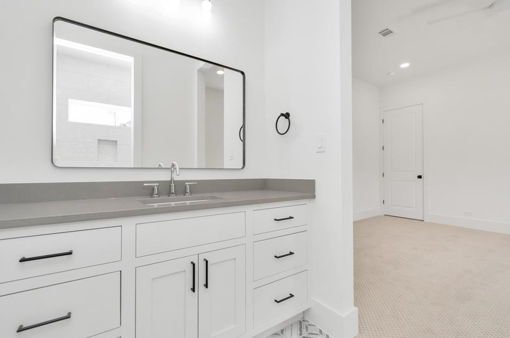 14023 Kingsride Ln, Houston TX  77079-3218 exterior