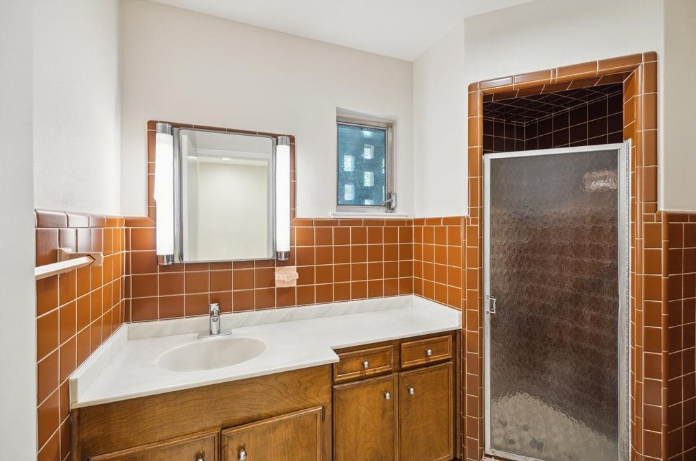 3542 Sun Vly Dr, Houston TX  77025-4150 exterior
