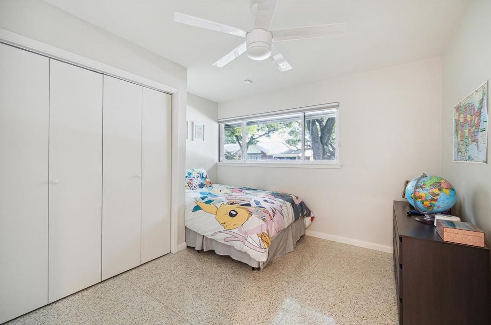 3542 Sun Vly Dr, Houston TX  77025-4150 exterior
