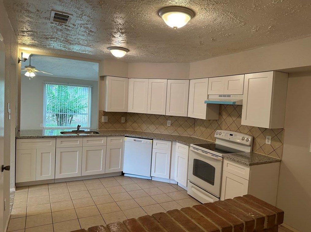 7307 Daylight Ln, Houston TX  77095-1403 exterior