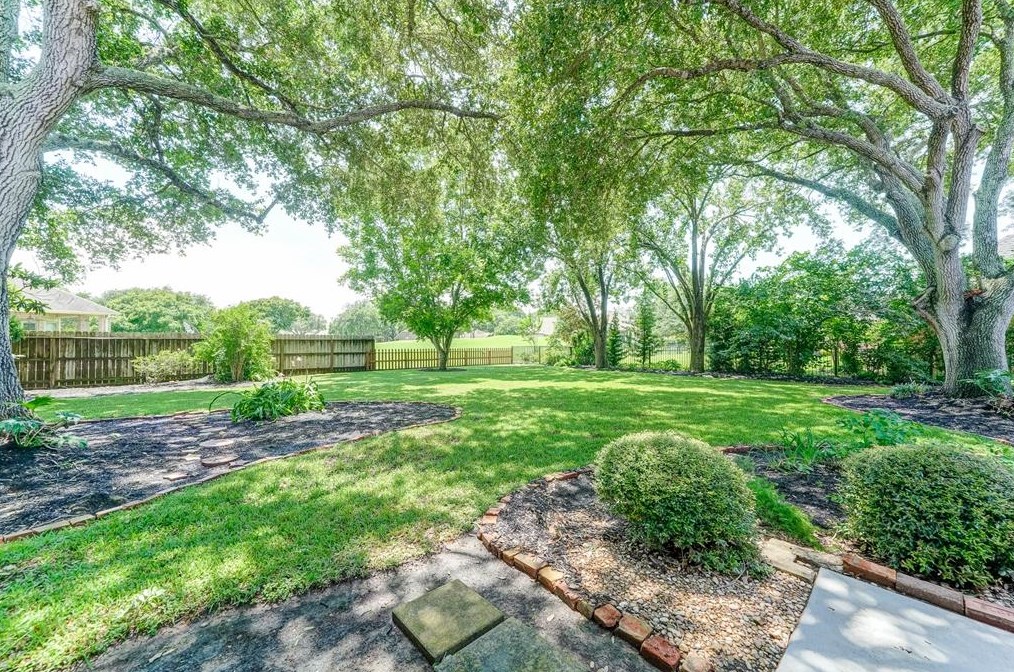 32711 Waltham Xing, Fulshear TX 77441-4205 exterior