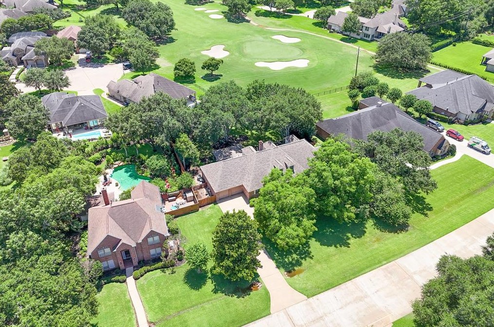 32711 Waltham Xing, Fulshear TX 77441-4205 exterior