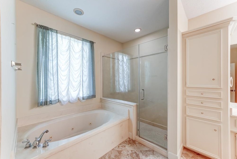 32711 Waltham Xing, Fulshear TX 77441-4205 exterior