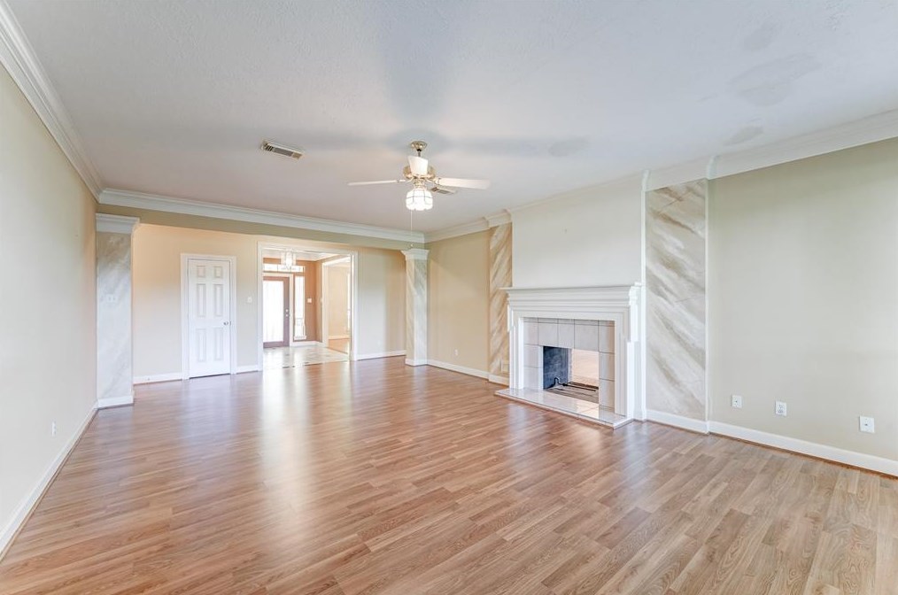 32711 Waltham Xing, Fulshear TX 77441-4205 exterior