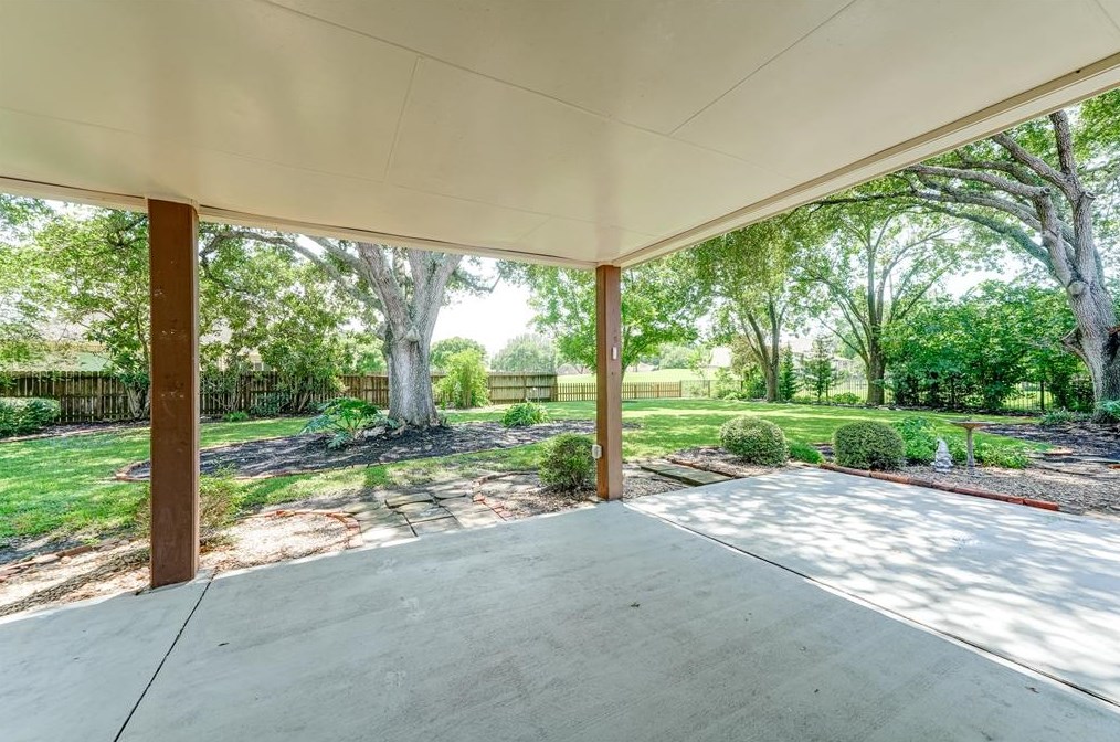 32711 Waltham Xing, Fulshear TX 77441-4205 exterior