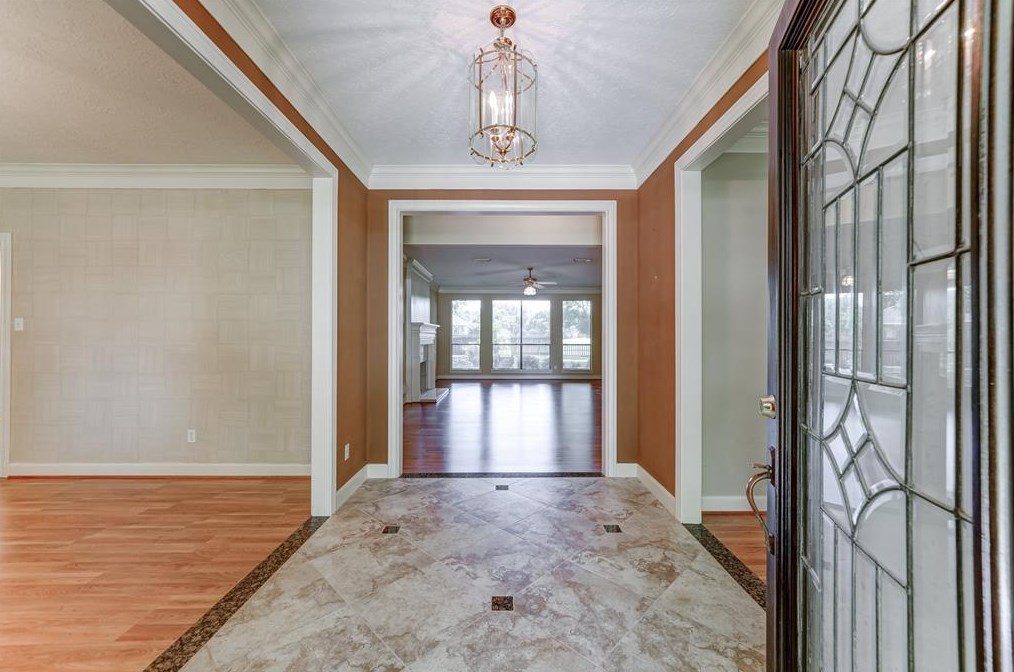 32711 Waltham Xing, Fulshear TX 77441-4205 exterior