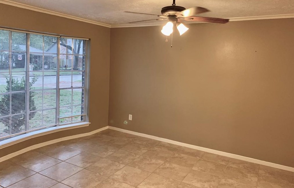 25403 Thistlewaite Ln, Spring TX  77373-6082 exterior