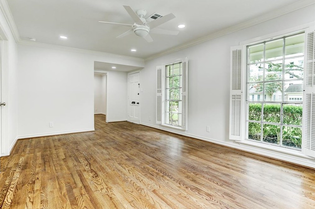 5429 Lincrest Ln, Houston TX  77056-6805 exterior