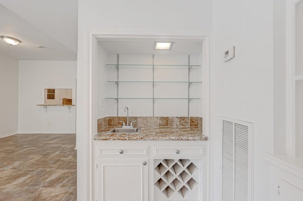 15006 Kimberley Ct, Houston TX 77079-5129 exterior