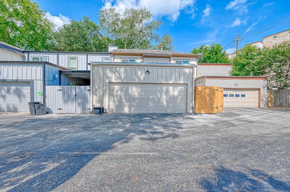 15006 Kimberley Ct, Houston TX 77079-5129 exterior