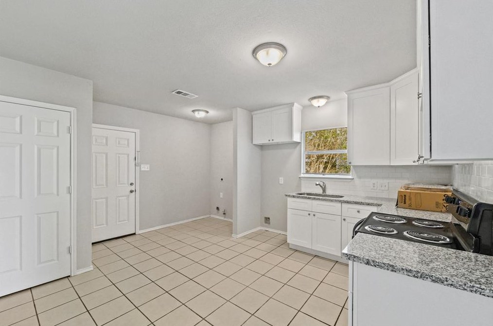 3208 Nebraska St, Baytown TX  77520-5940 exterior
