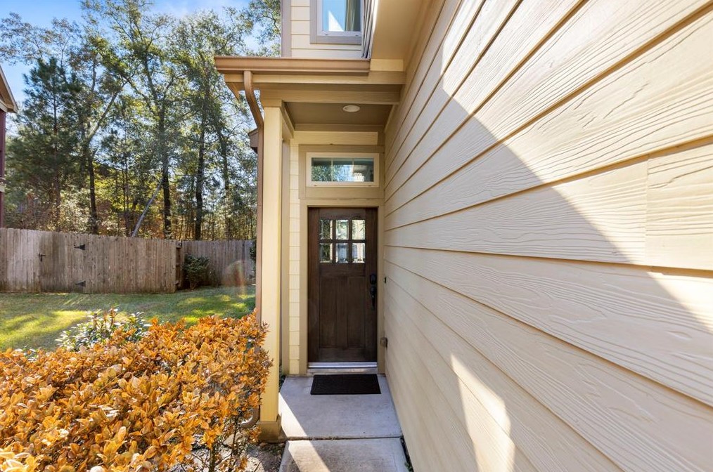122 Cheswood Manor Dr, Spring TX  77382-5381 exterior