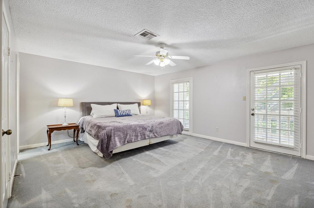 5430 Havenwoods Dr, Houston TX 77066-2522 exterior