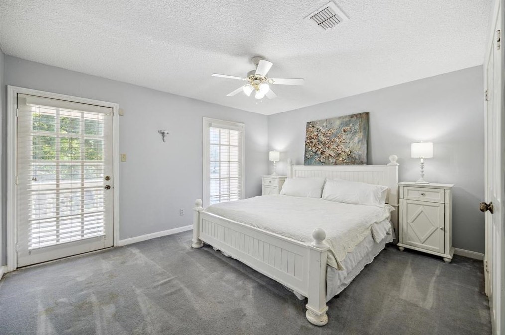 5430 Havenwoods Dr, Houston TX 77066-2522 exterior